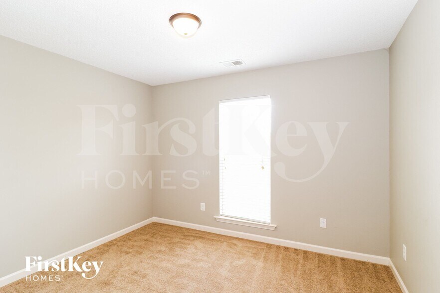 Building Photo - 10219 Cottage Oaks Cove