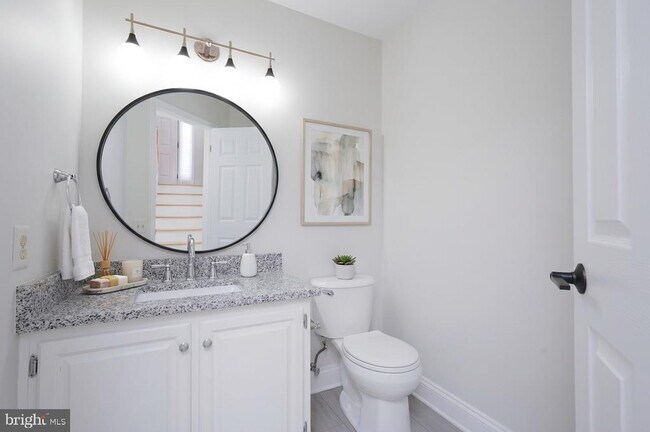 Building Photo - 28 Sterling Ct