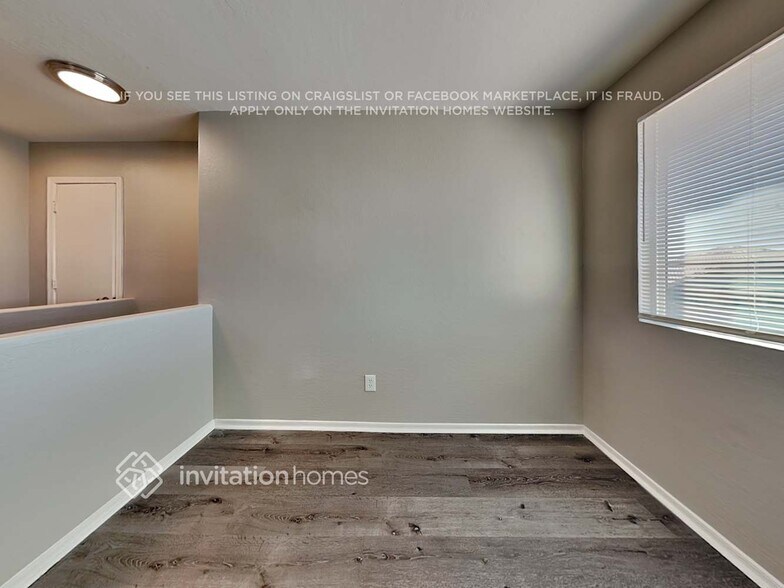 Building Photo - 12901 N El Frio St