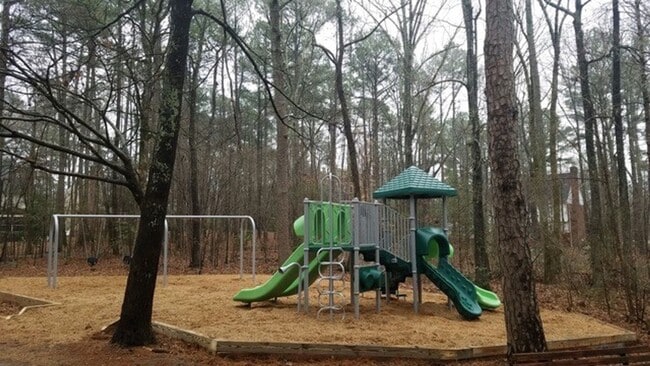 Building Photo - Stunning Furnished Home for Rent in Lochmere NC | Short-Term Lease Options Available