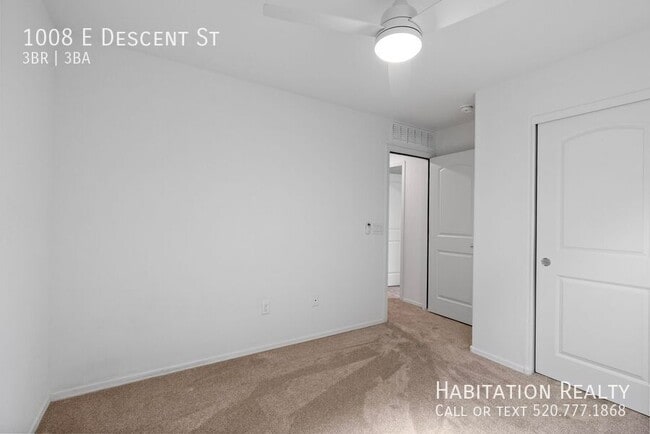 Building Photo - 1008 E Descent St