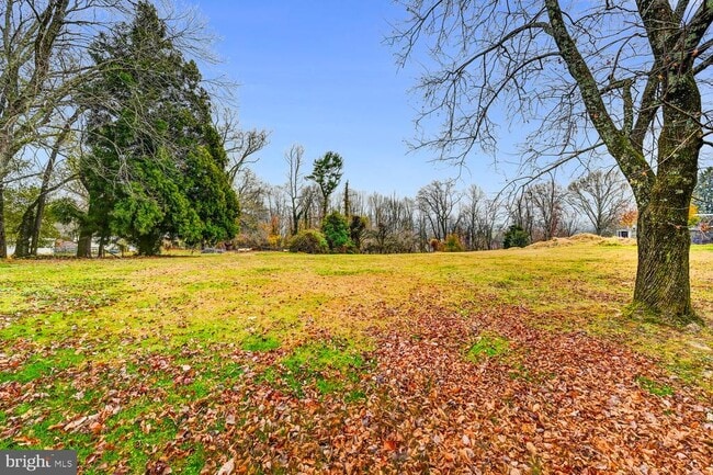 Building Photo - 3925 Dance Mill Rd