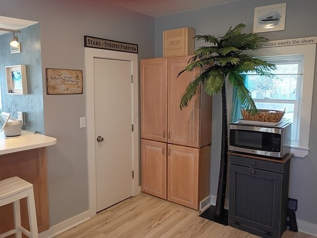 Building Photo - 39 Harbor St