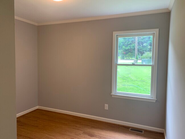 Building Photo - 804 Wiles Ct