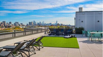 Building Photo - 941 W Dakin St