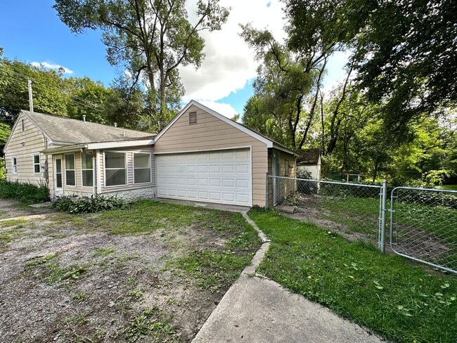 Building Photo - 217 Wallace Ave