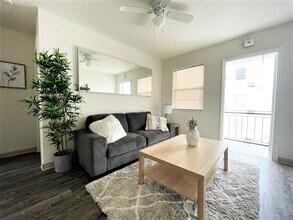 Building Photo - Miami Central Apartments