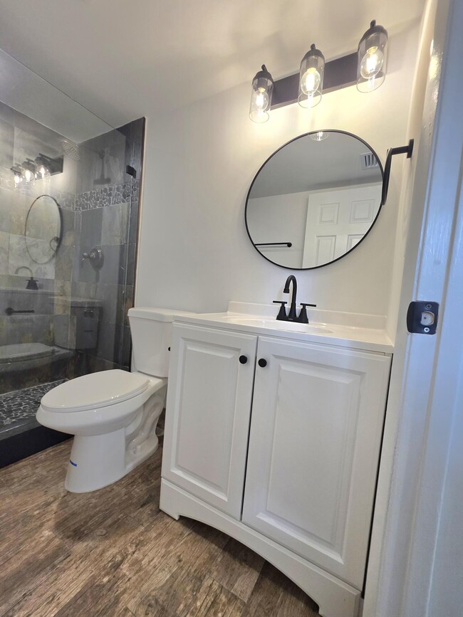 Building Photo - 209 Foxtail Dr