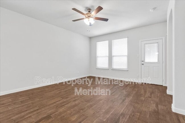 Building Photo - 1125 Ferncliff Dr