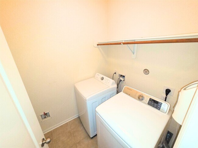 Building Photo - 4419 Wellington Grove Ln