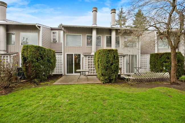 Building Photo - $1795.00. One-Bedroom, and a 2nd Open Loft style room that has an open wall that looks down to li...