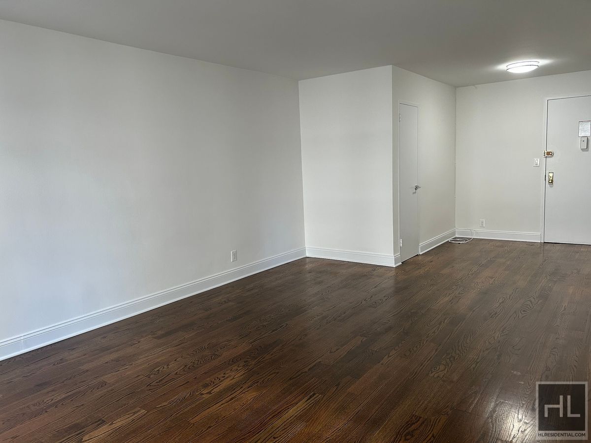 Building Photo - East 89 Street
