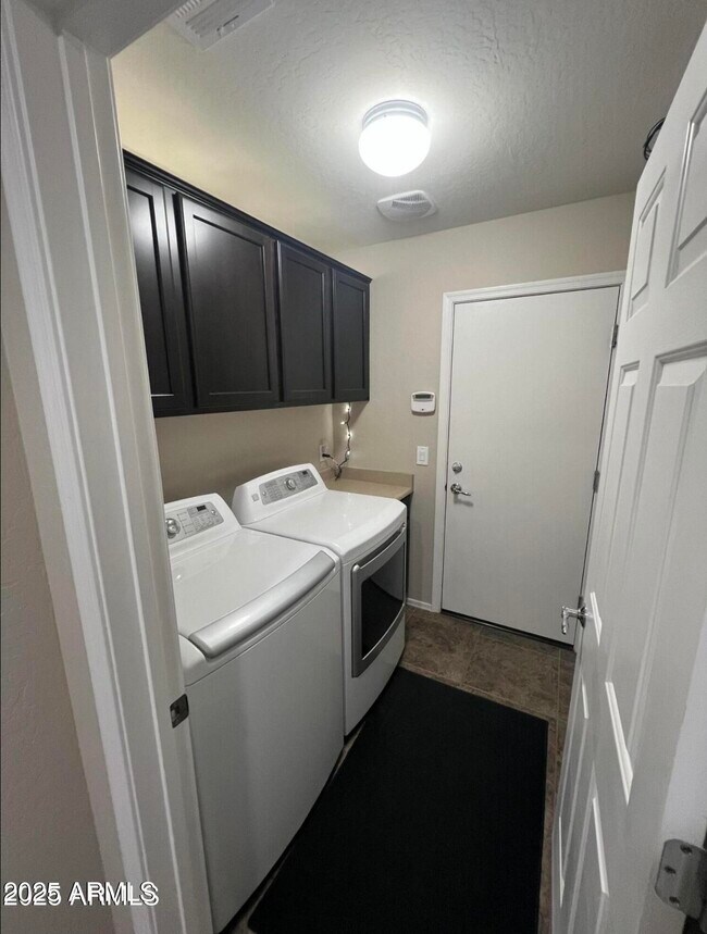 Building Photo - 7935 W Pleasant Oak Ct