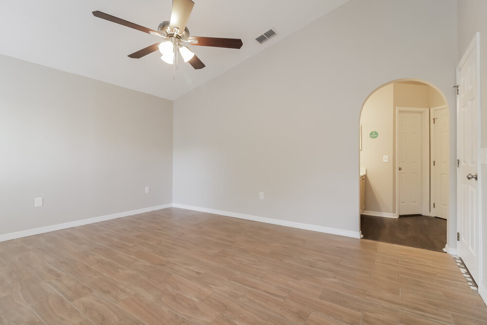 Building Photo - 10344 Little Econ St