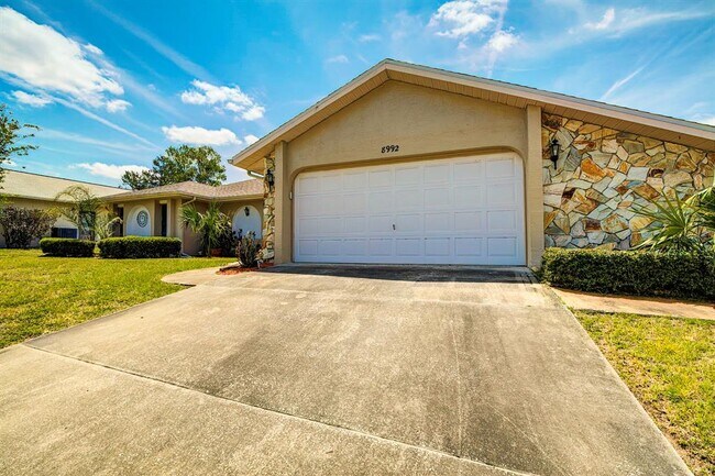 Building Photo - 8992 Hernando Way