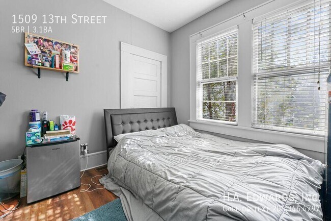 Building Photo - 1509 13th St