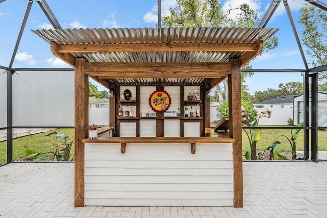 Building Photo - 106 1st Ave NE