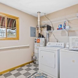 Building Photo - 204 Washington Park Blvd