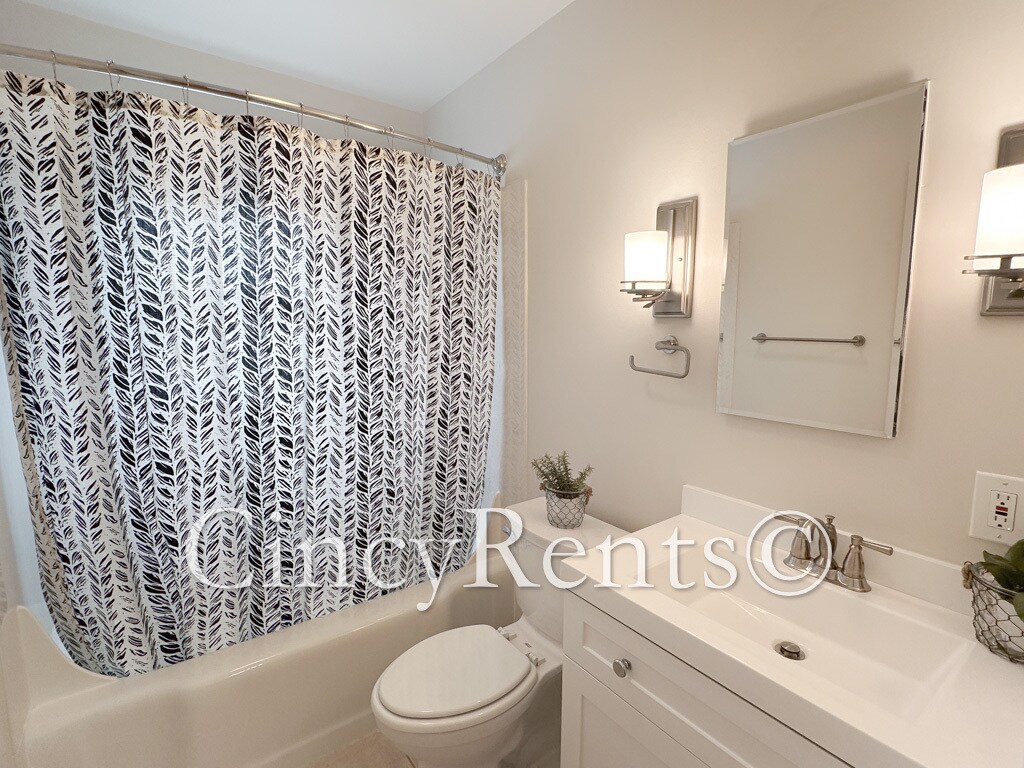 Building Photo - 4657 Kugler Mill Rd