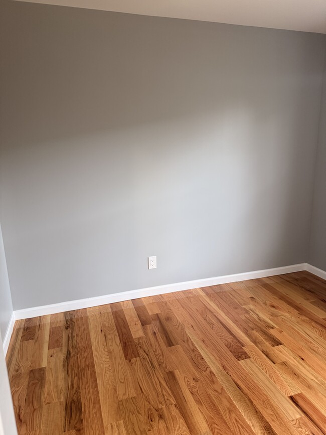 Building Photo - 288 S 7th St