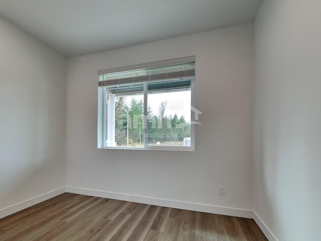 Building Photo - 7713 Brenden St SW