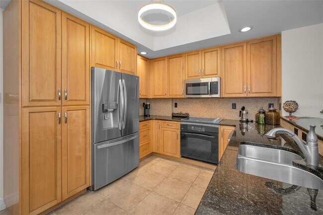 Building Photo - 331 Cleveland St