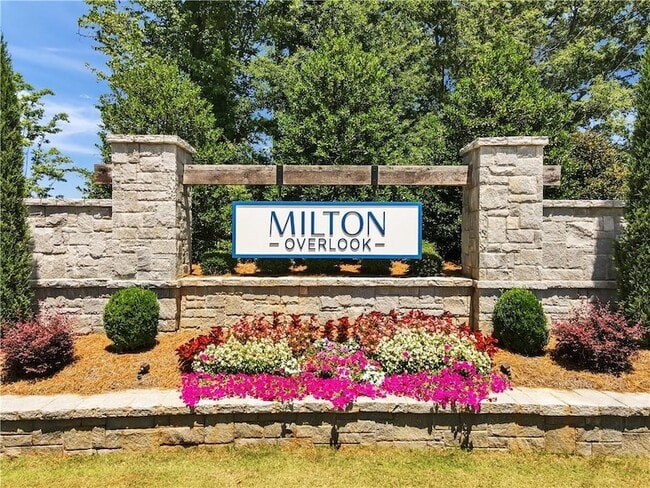 Building Photo - 415 Oakleigh Ave