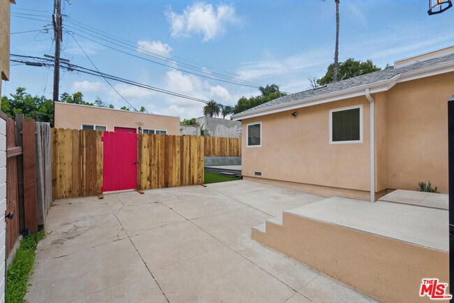 Building Photo - 1349 S Curson Ave