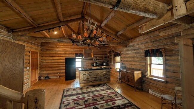 Building Photo - 15201 Co Rd 306