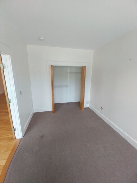 Building Photo - 135 Main St