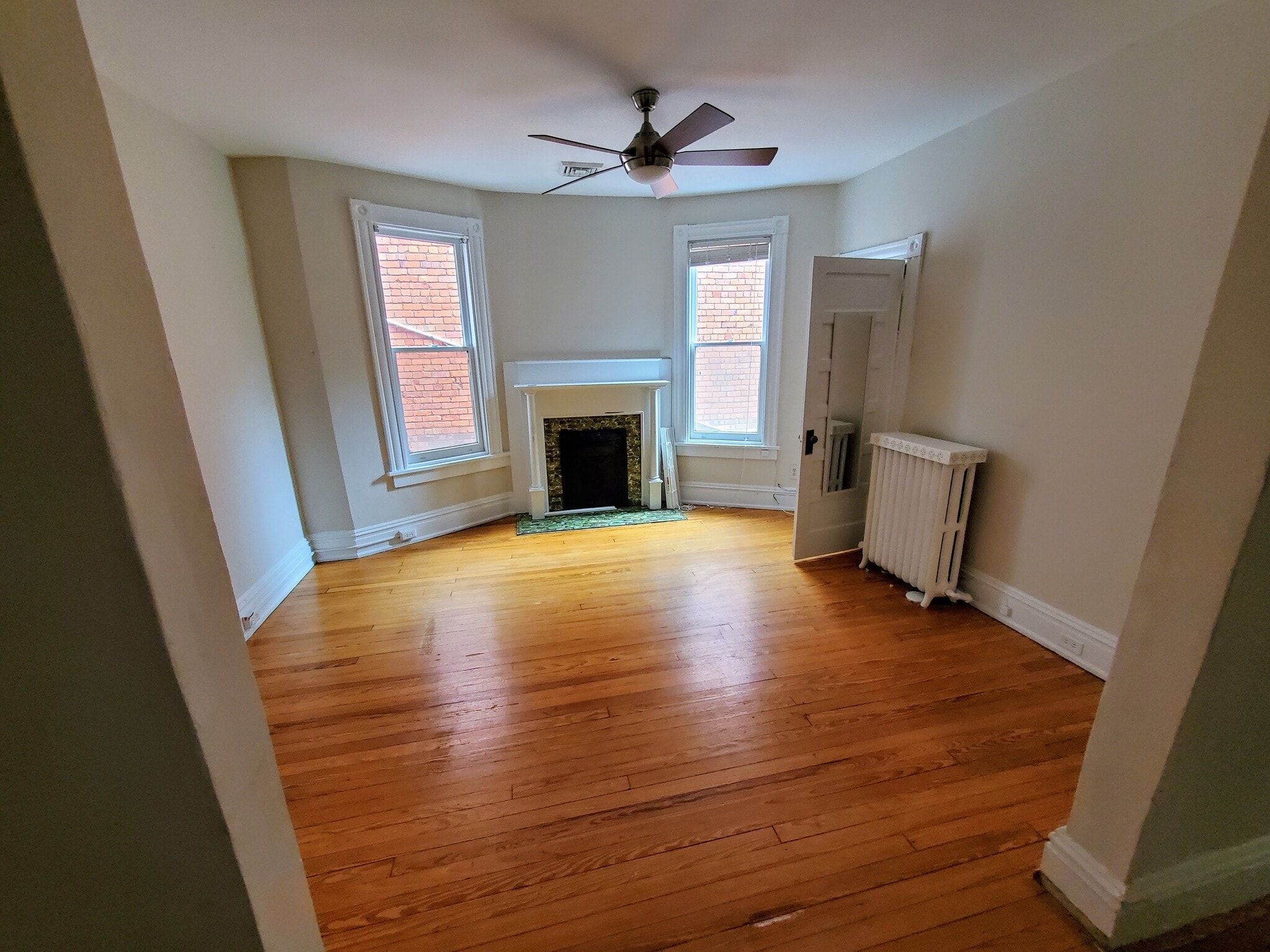 Building Photo - 2111 Hanover Ave