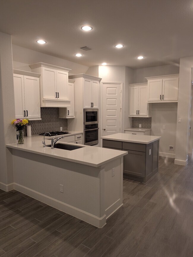 Building Photo - 8767 Blue Coral Ln