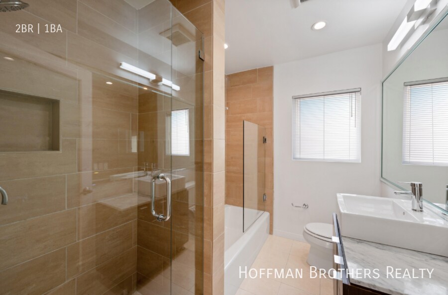 Building Photo - 1117 Cochran Ave