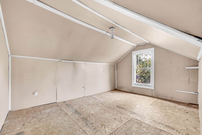 Building Photo - Totally Renovated Bungalow
