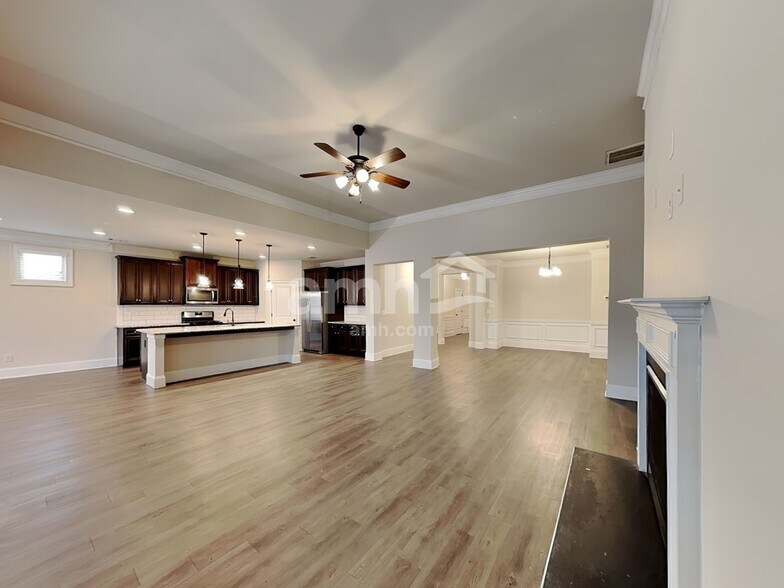 Building Photo - 255 Hinton Chase Pky