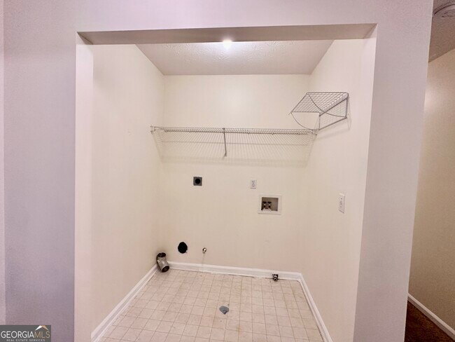Building Photo - 3713 Crescent Hill Ln