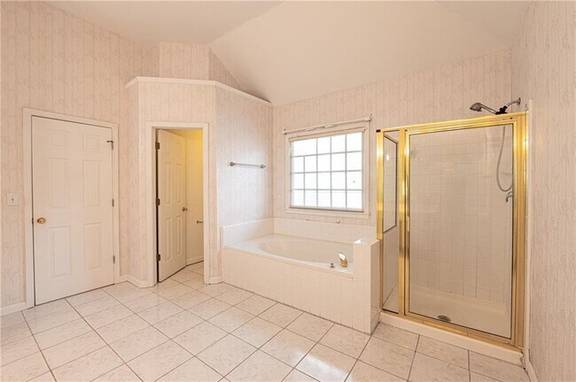 Building Photo - 2855 Olde Town Park Dr