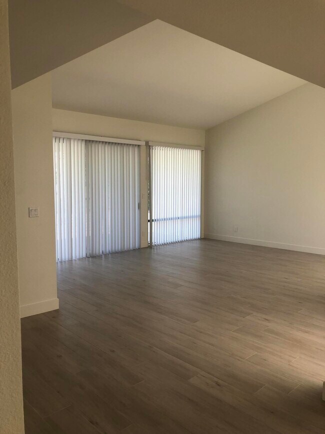 Building Photo - 97 Torremolinos Dr
