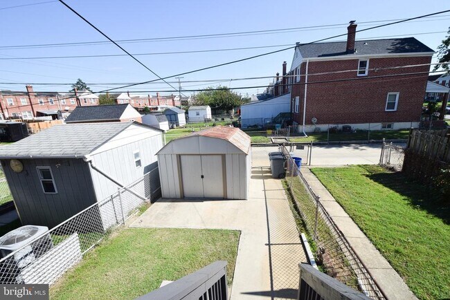 Building Photo - 1629 Searles Rd