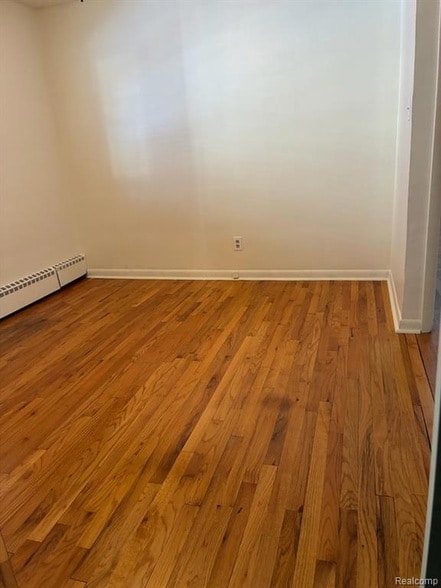 Building Photo - 836 Miller Ave