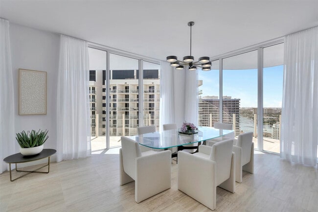 Building Photo - 525 N Fort Lauderdale Beach Blvd