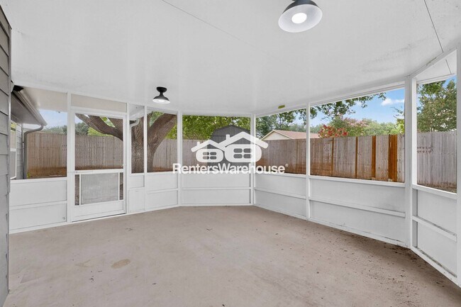 Building Photo - 3945 Spoonwood Ln