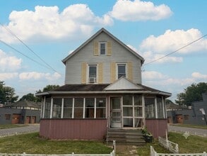 Building Photo - 234 Grand Ave
