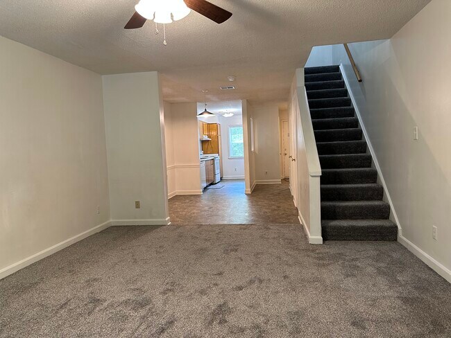 Building Photo - 2500 Avent Ferry Rd