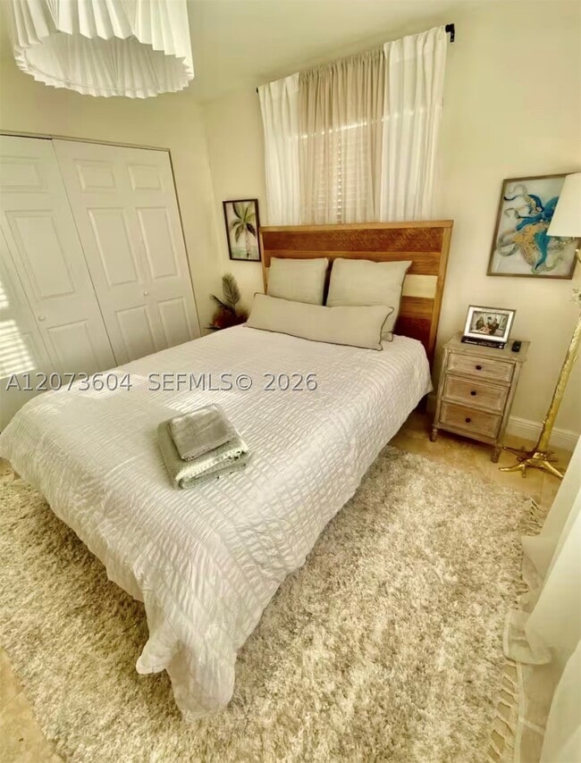Building Photo - 4600 SW 67th Ave