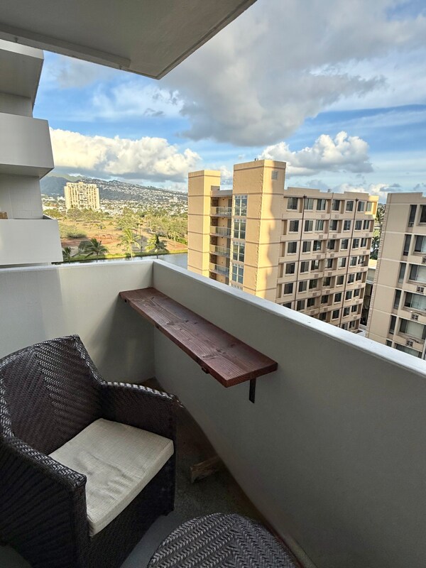 Building Photo - 2421 Ala Wai Blvd