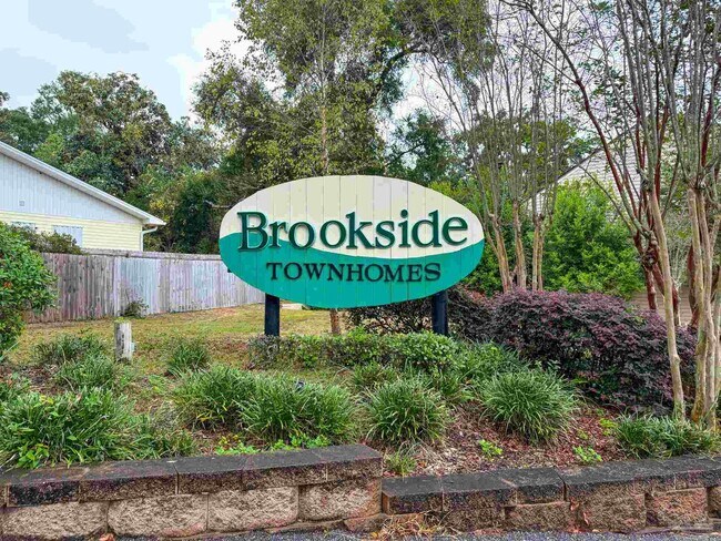 Building Photo - 4260 Brookside Dr