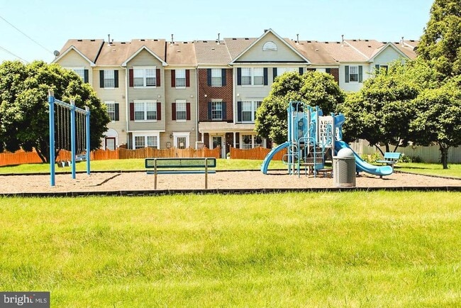 Building Photo - 5211 Duke Ct