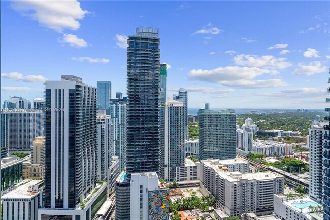 Building Photo - 801 S Miami Ave