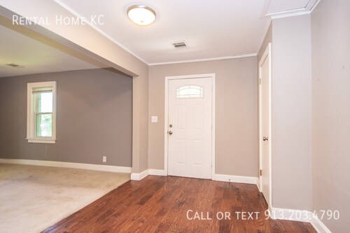 Building Photo - 5101 Hardy-